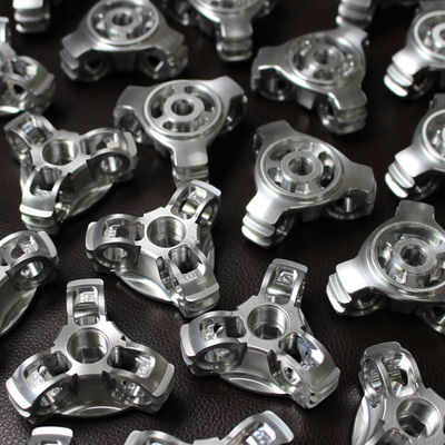 यांत्रिक सीएनसी एल्यूमीनियम मशीनिंग भागों उच्च परिशुद्धता anodizing चांदी की सतह खत्म