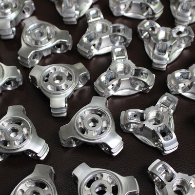 यांत्रिक सीएनसी एल्यूमीनियम मशीनिंग भागों उच्च परिशुद्धता anodizing चांदी की सतह खत्म